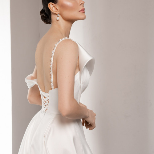 Платье «Laness»