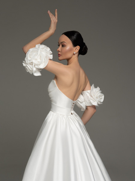 Свадебное платье Lacio прокат Dominik