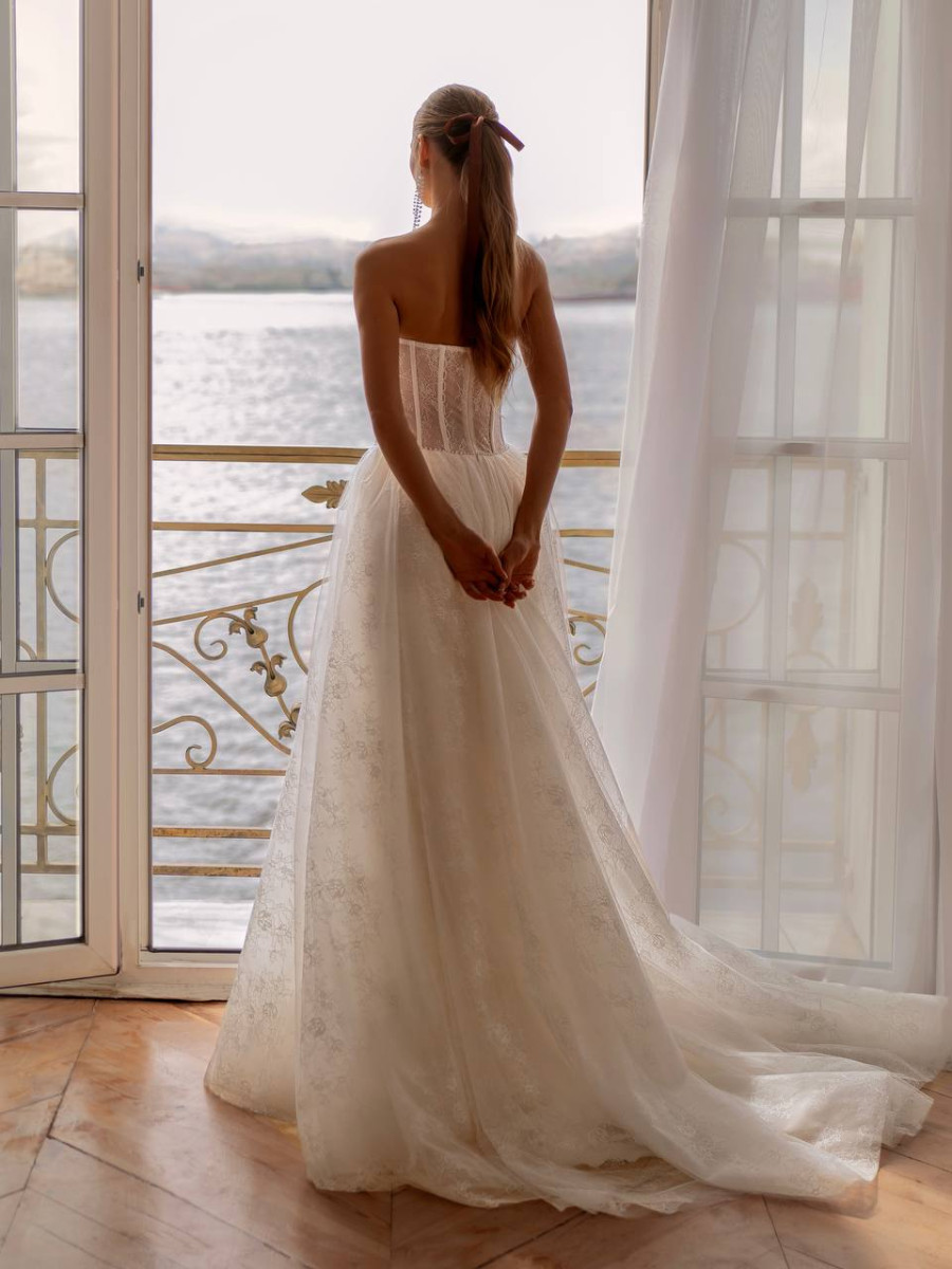 Свадебное платье Осентия прокат Dominik